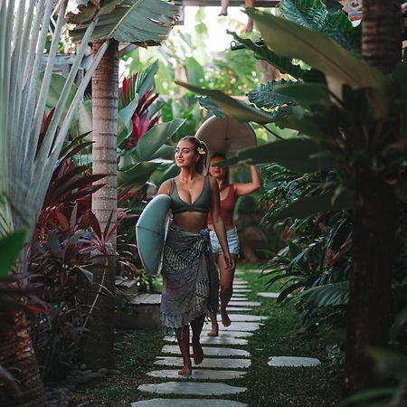 Seaside Tribe - Boutique Surf Stay & Retreat Tanah Lot Exteriör bild