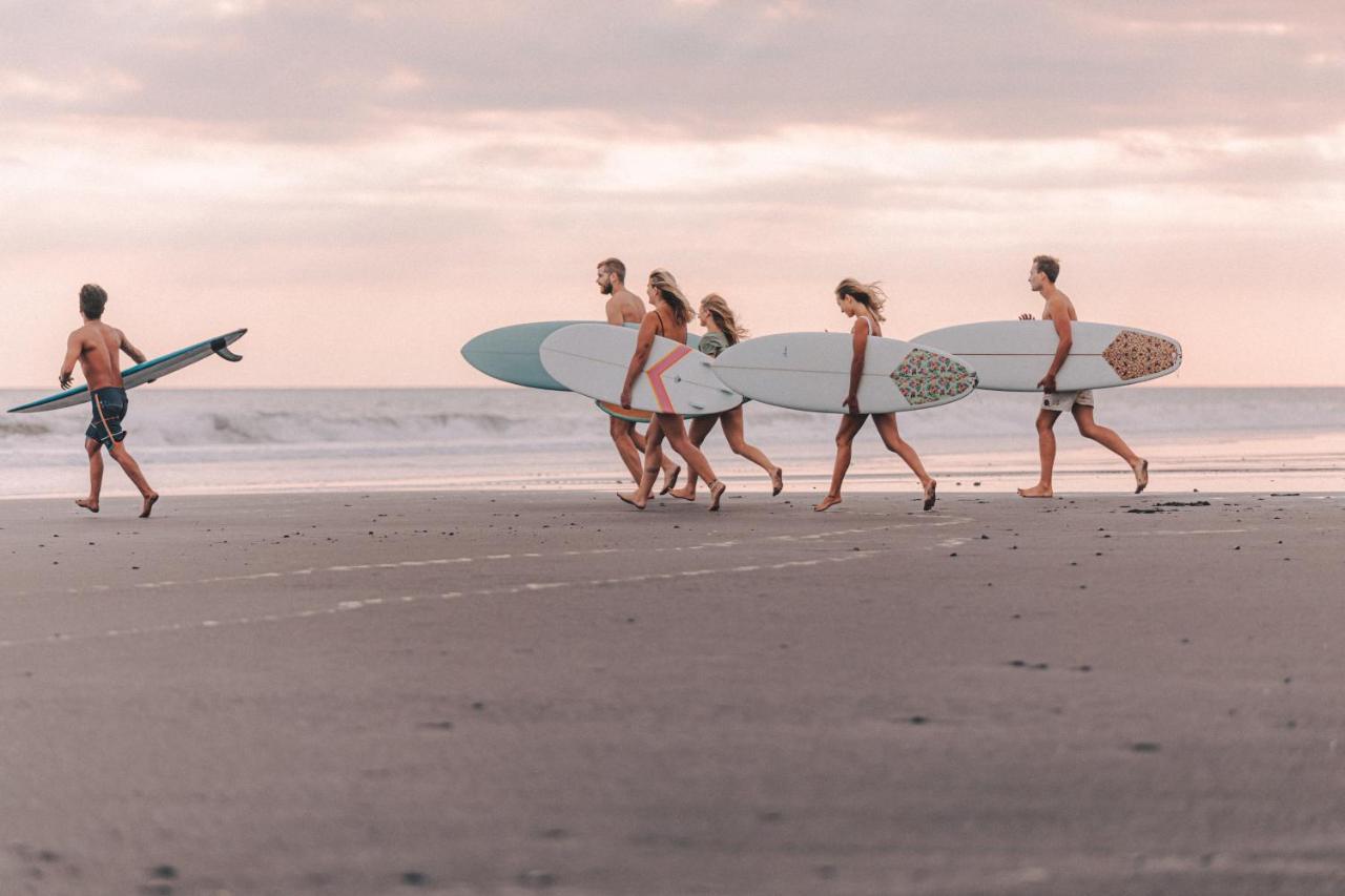 Seaside Tribe - Boutique Surf Stay & Retreat Tanah Lot Exteriör bild