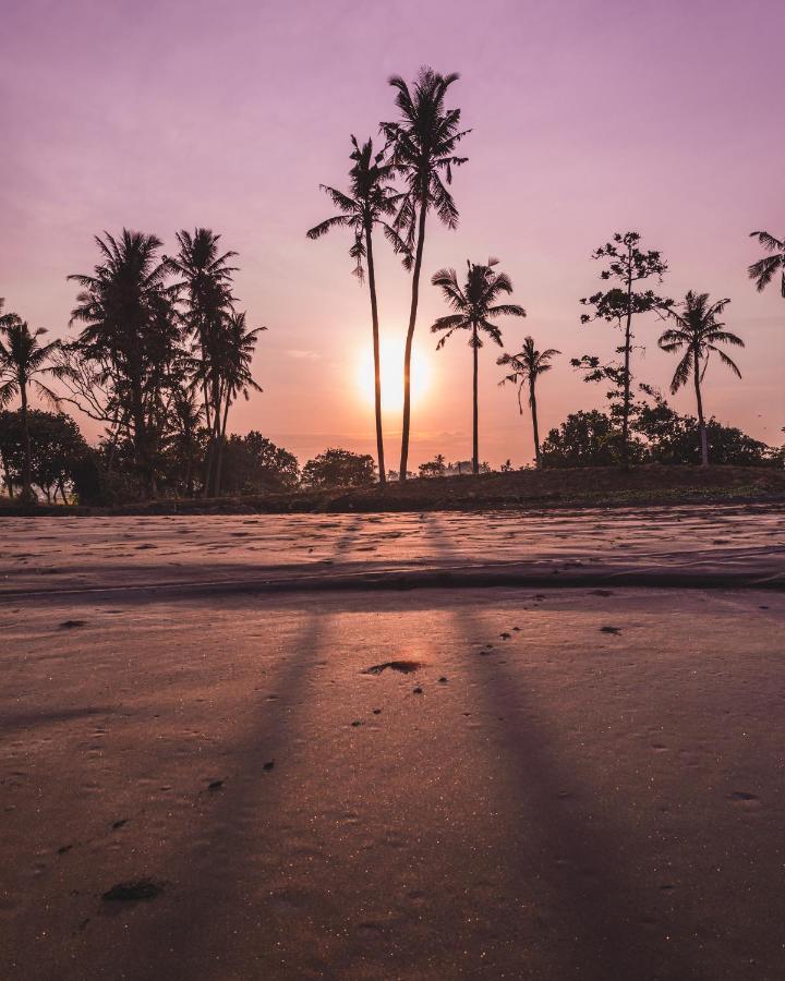 Seaside Tribe - Boutique Surf Stay & Retreat Tanah Lot Exteriör bild
