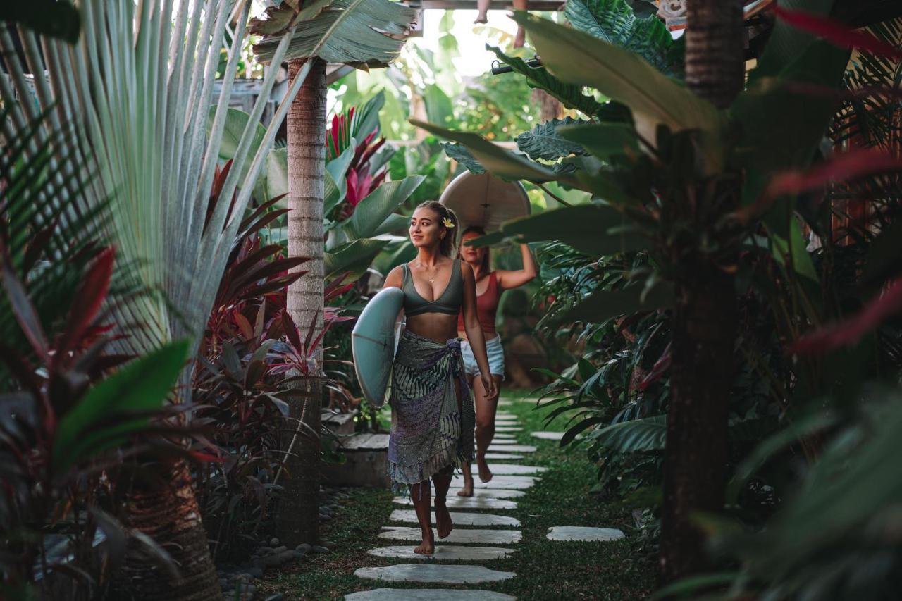 Seaside Tribe - Boutique Surf Stay & Retreat Tanah Lot Exteriör bild