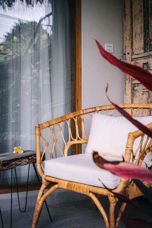 Seaside Tribe - Boutique Surf Stay & Retreat Tanah Lot Exteriör bild