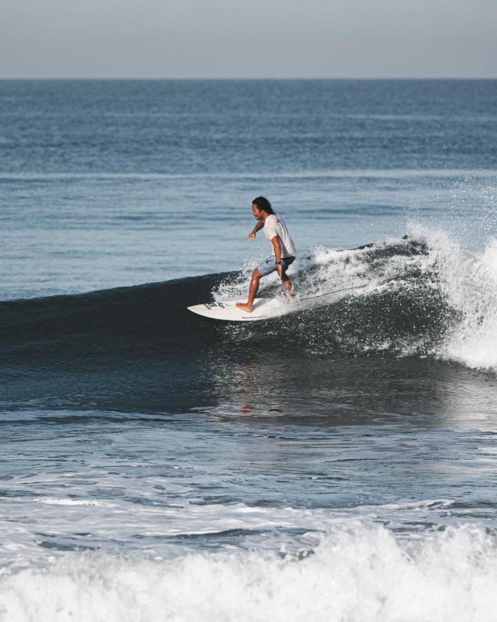 Seaside Tribe - Boutique Surf Stay & Retreat Tanah Lot Exteriör bild